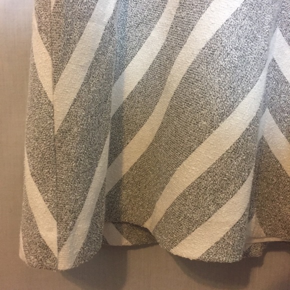 Ann Taylor Gray Chevron Striped Textured Dress 4P - Picture 8 of 8